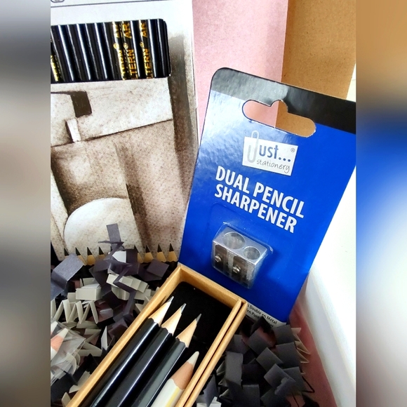 Sketch box gift set for beginner artists - Picture 4 of 9